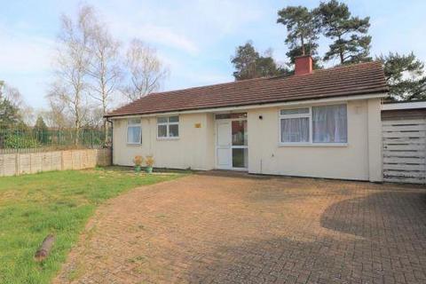 3 bedroom bungalow to rent, Kingston Road, Camberley GU15