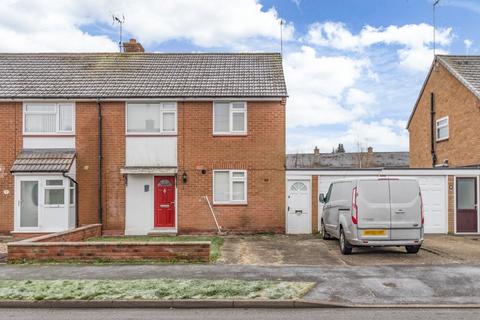 3 bedroom semi-detached house to rent, Meadow Road, Alcester, Warwickshire, B49