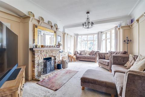 5 bedroom semi-detached house for sale, Southbourne Grove, Westcliff-On-Sea SS0