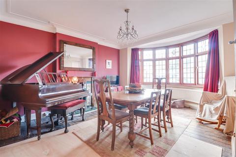 5 bedroom semi-detached house for sale, Southbourne Grove, Westcliff-On-Sea SS0