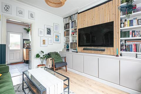 73 Burns Road, Sheffield, S6 3GL