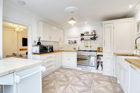 10 Mayfield Close, Harlow, CM17 0LH