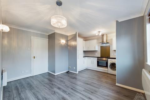 2 bedroom flat for sale, North Road, South Ockendon, Essex, RM15