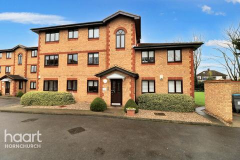 1 bedroom flat for sale, Hutchins Close, Hornchurch