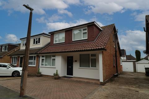 4 bedroom semi-detached house for sale, Priory Close, Pilgrims Hatch CM15