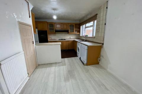 3 bedroom terraced house to rent, Roosevelt Way, Dagenham