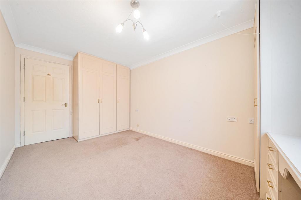 Bedroom: