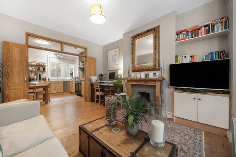 2 bedroom flat to rent, Cato Road, Clapham, London, SW4