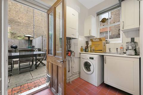 2 bedroom flat to rent, Cato Road, Clapham, London, SW4