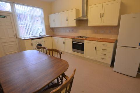 4 bedroom semi-detached house to rent, St Hildas Road, Old Trafford, M16 9PQ