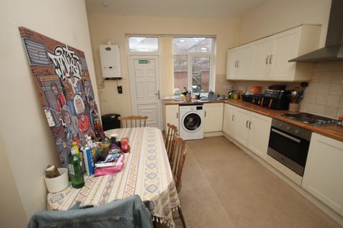 4 bedroom semi-detached house to rent, St Hildas Road, Old Trafford, M16 9PQ