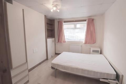 2 bedroom end of terrace house for sale, Vincent Street, Crewe