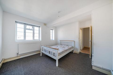 21 Warwick Gardens, Thornton Heath, CR7 7NA