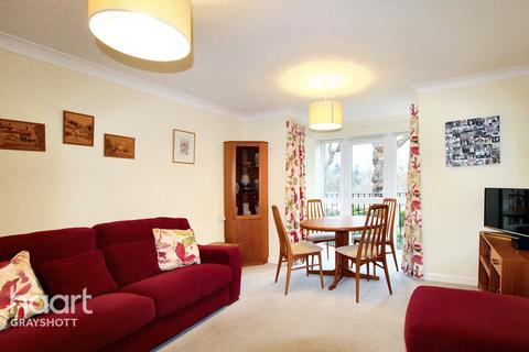 2 bedroom apartment for sale, Church Road, Haslemere