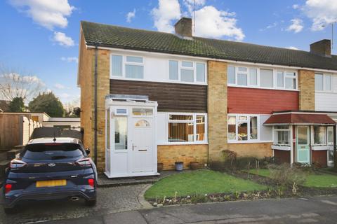 3 bedroom end of terrace house for sale, Kennedy Avenue, East Grinstead, RH19