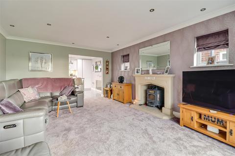9 Abreys, Benfleet, SS7 3LU
