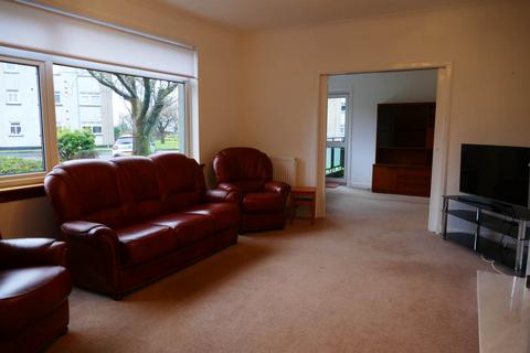 2 bedroom flat to rent, Kennedy Court, Giffnock