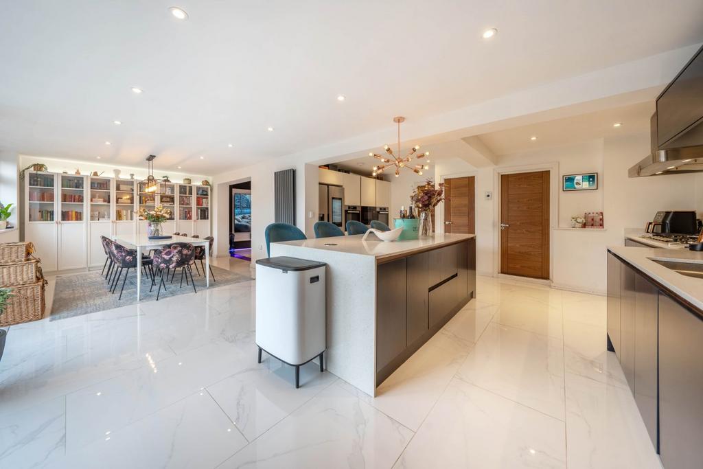 Kitchen/Dining