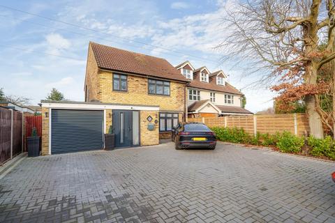 4 bedroom detached house for sale, Pink Lane, Burnham, SL1