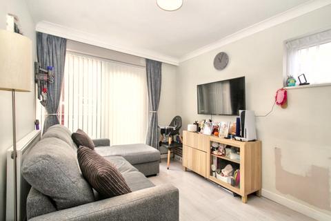 2 bedroom apartment for sale, Cumbrian Way, UXBRIDGE