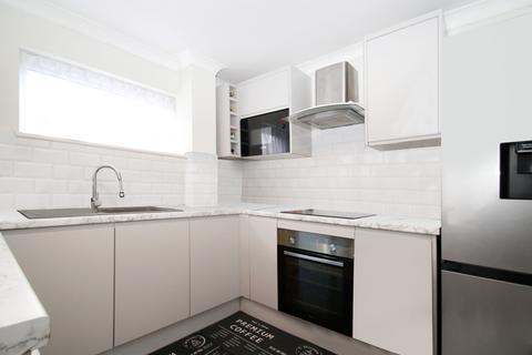 2 bedroom apartment for sale, Cumbrian Way, UXBRIDGE, Greater London