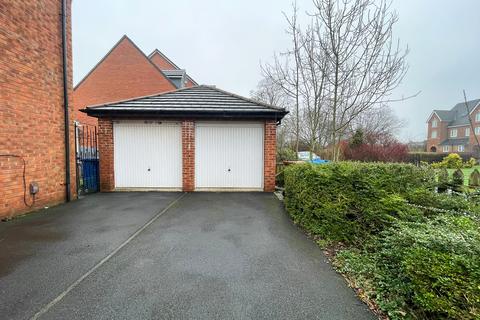 4 bedroom terraced house for sale, Kennett Drive, Bredbury