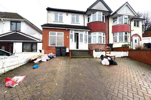 4 bedroom semi-detached house to rent, Fell Grove, Birmingham B21