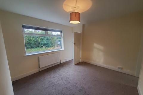 2 bedroom semi-detached house to rent, Douglas Gardens, Gateshead NE11