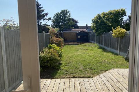 42 Chestnut Glen, Hornchurch, RM12 4HL