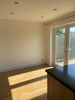 42 Chestnut Glen, Hornchurch, RM12 4HL