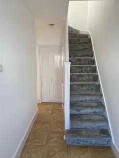 42 Chestnut Glen, Hornchurch, RM12 4HL