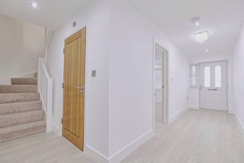 4 bedroom semi-detached house for sale, Aveley, South Ockendon RM15