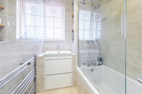 2 bedroom flat for sale, Constable House, Adelaide Road, Chalk Farm, London