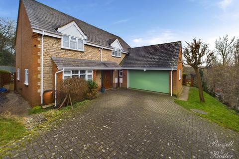 4 bedroom detached house for sale, Western Avenue, Buckingham