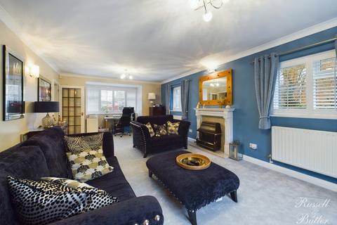 4 bedroom detached house for sale, Western Avenue, Buckingham