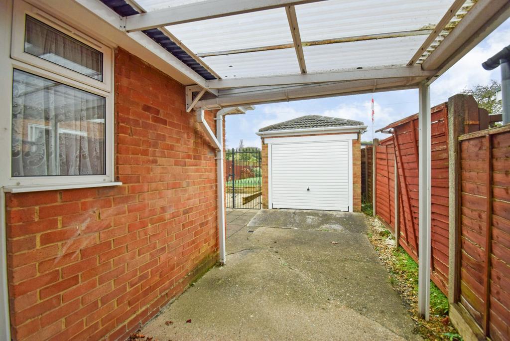 Carport &amp; Garage