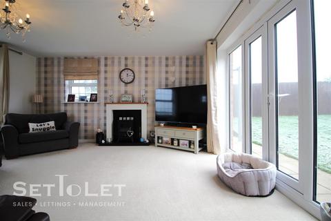 4 bedroom detached house for sale, Goscote Drive, Narborough, LE19