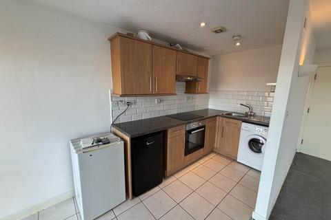 2 bedroom apartment to rent, Upper Parliament Street, Liverpool