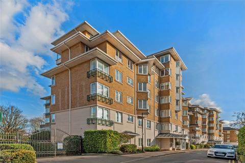 2 bedroom flat for sale, Charlwood House, 6 Strand Drive, Kew Riverside Park, Surrey