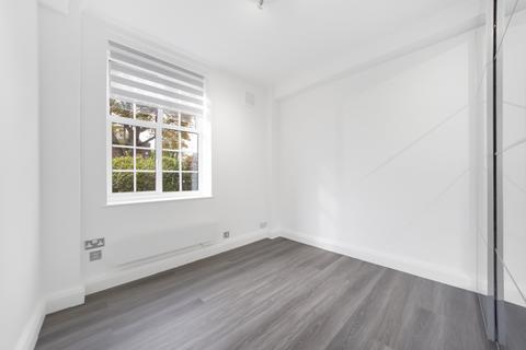 Studio to rent, Mortimer Court, Abbey Road, St John's Wood, London