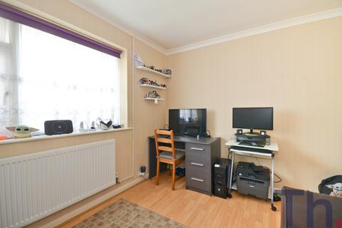 2 bedroom semi-detached bungalow for sale, East Cowes PO32