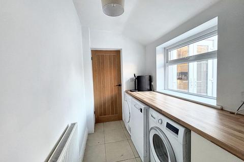 4 Ashbourne Road, Salford, M6 7GL
