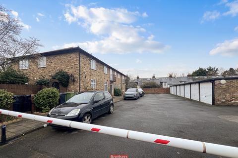 2 bedroom apartment for sale, Tentelow Lane, Southall UB2