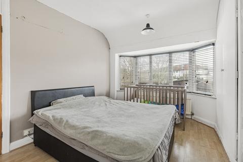 81 Henley Avenue, Cheam, Sutton, SM3 9SE