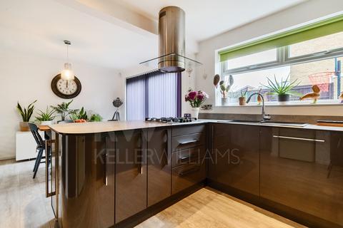 7 Beech Close, Hackleton, Northampton, NN7 2BP