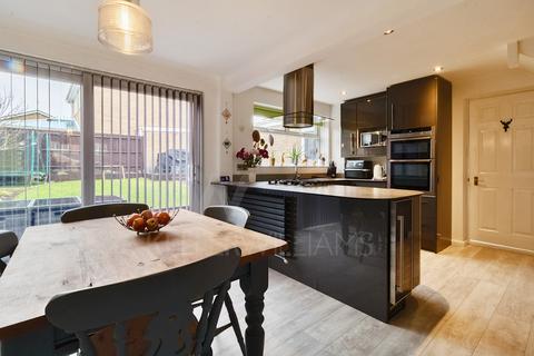 7 Beech Close, Hackleton, Northampton, NN7 2BP