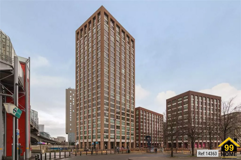 3 bedroom penthouse for sale, Royal Captain Court, London, Tower Hamlets, E14