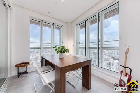 3 bedroom penthouse for sale, Royal Captain Court, London, Tower Hamlets, E14