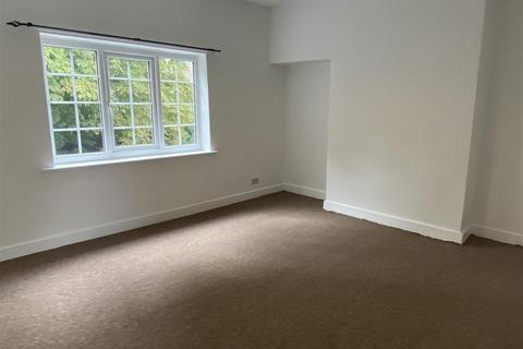 2 bedroom flat to rent, Pinfold Street, Howden