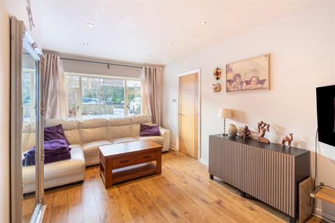 3 bedroom semi-detached house for sale, Primley Park Lane, Leeds LS17